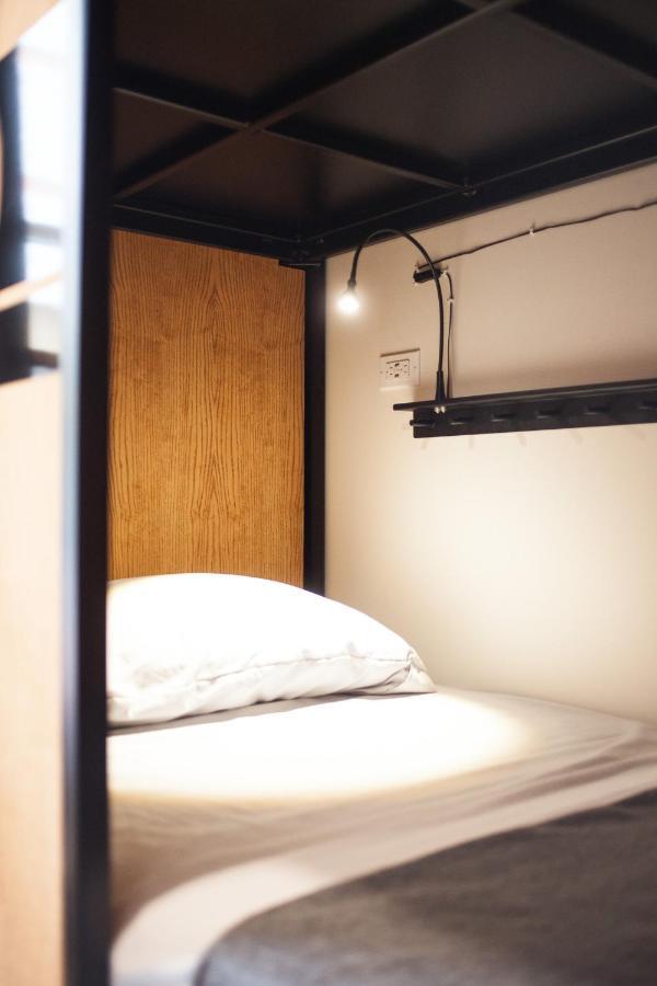Le Bed & Cocktail - Appartement Sur L'Avenue Du Mont-Royal モントリオール エクステリア 写真
